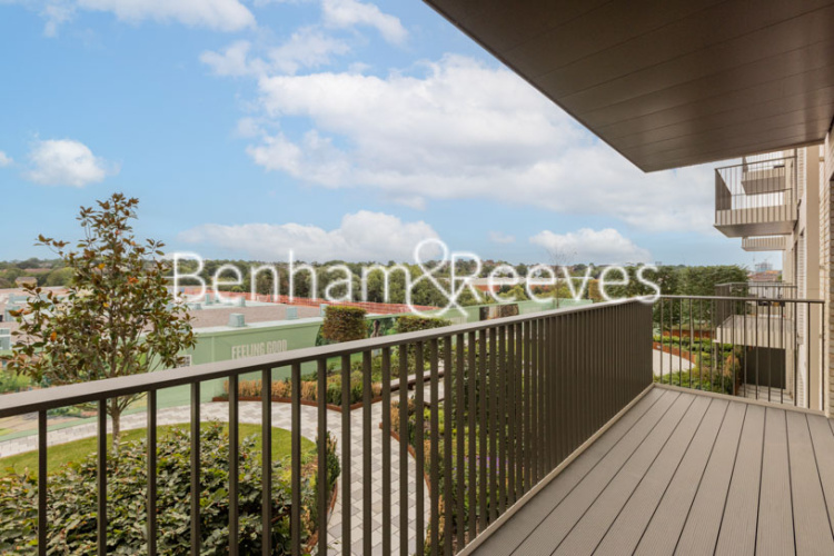 3  bedrooms flat to rent in Henshaw Parade,Hendon, NW9-image 5