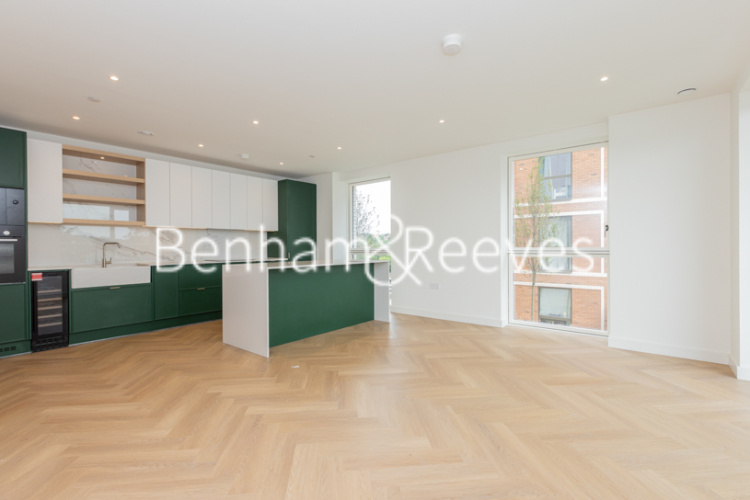 3  bedrooms flat to rent in Henshaw Parade,Hendon, NW9-image 7