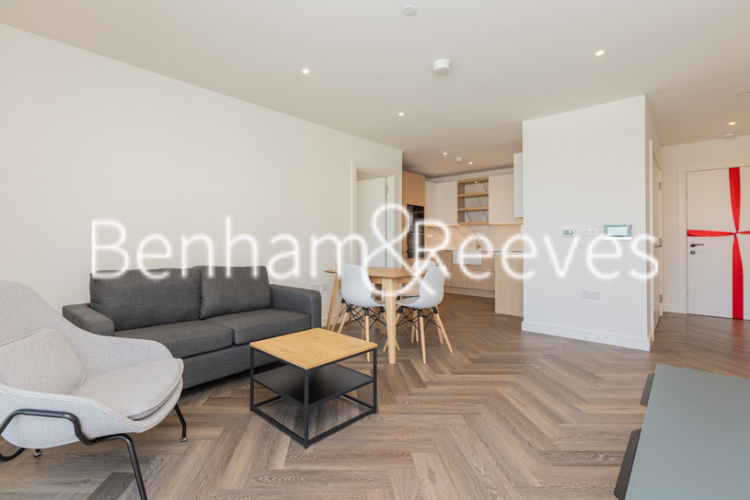 2  bedrooms flat to rent in Henshaw Parade The Hyde, NW9-image 1