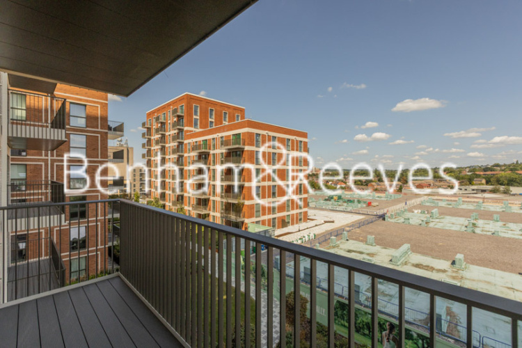 2  bedrooms flat to rent in Henshaw Parade The Hyde, NW9-image 5