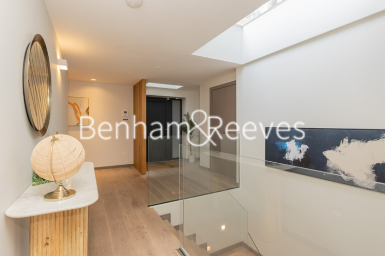 3  bedrooms flat to rent in Manor Mews, Maida Vale, NW8-image 28