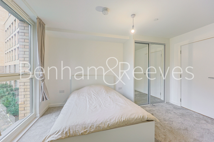 2  bedrooms flat to rent in Sparrowhawk Square, Hendon waterside, NW9-image 14