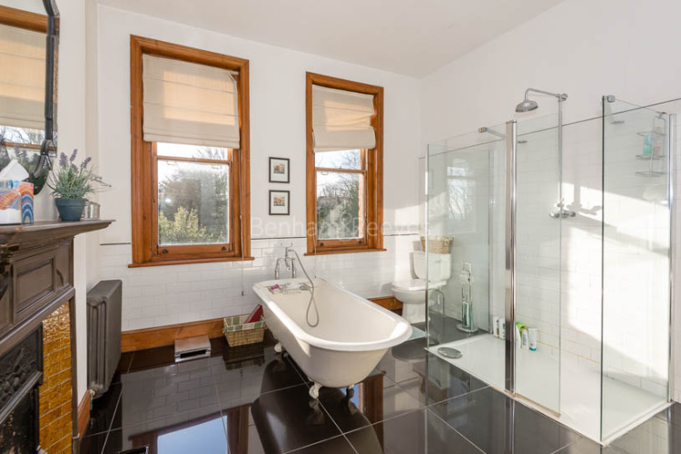 7  bedrooms house to rent in Chesterford Gardens, Hampstead, NW3-image 3