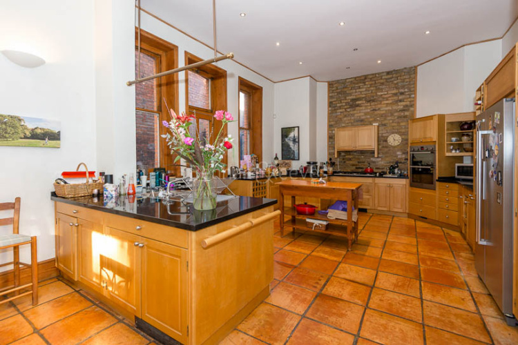 7  bedrooms house to rent in Chesterford Gardens, Hampstead, NW3-image 8