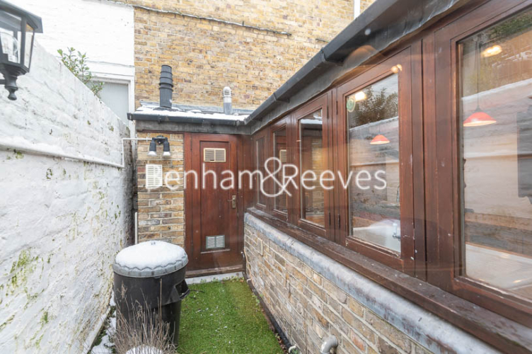 3 bedrooms flat to rent in Perrins lane, Hampstead, NW3-image 8