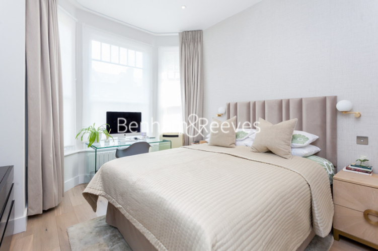 3 bedrooms flat to rent in Goldhurst Terrace, South Hampstead, NW6-image 4
