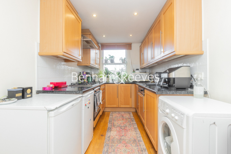 3  bedrooms flat to rent in Randolph Avenue, Hampstead, W9-image 2