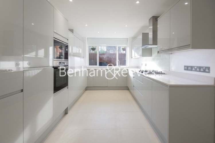 4  bedrooms house to rent in Harley Road, Hampstead, NW3-image 2