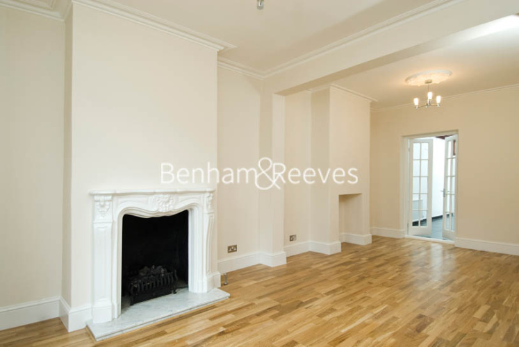 3  bedrooms house to rent in St John's Wood Terrace, St John's Wood, NW8-image 1