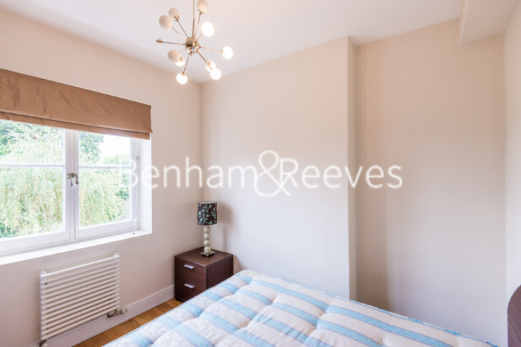 1 bedroom flat to rent in Well Walk, Hampstead, NW3-image 3