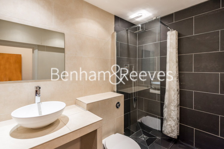 1  bedroom flat to rent in Well Walk, Hampstead, NW3-image 4