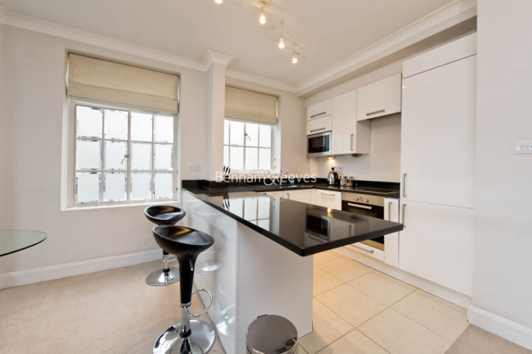 1  bedroom flat to rent in St Georges Court, Brompton Road, SW3-image 2