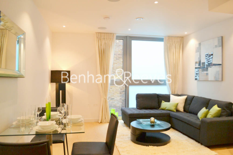 1  bedroom flat to rent in Wellington House, Buckingham Gate, SW1-image 1