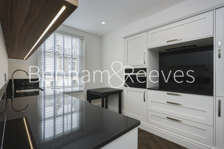 1  bedroom flat to rent in The Marlborough, Walton Street, Chelsea SW3-image 2