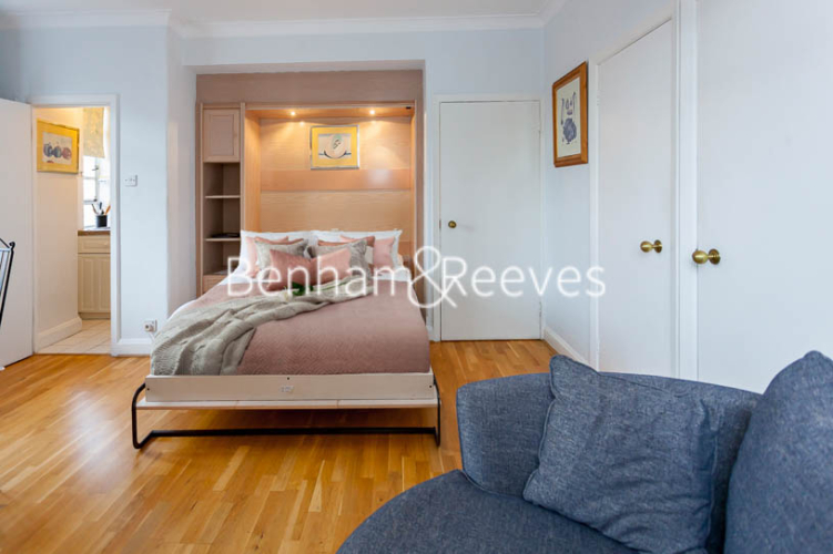 Studio flat to rent in Nell Gwynn House, Sloane Avenue, SW3-image 5