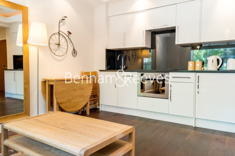 1 bedroom flat to rent in Nell Gwynn House, Sloane Avenue SW3-image 2