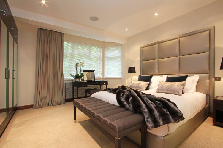 3  bedrooms flat to rent in Kingston House South, Knightsbridge SW7-image 3