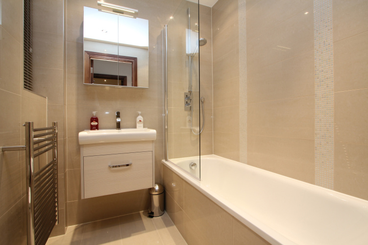 3  bedrooms flat to rent in Kingston House South, Knightsbridge SW7-image 5