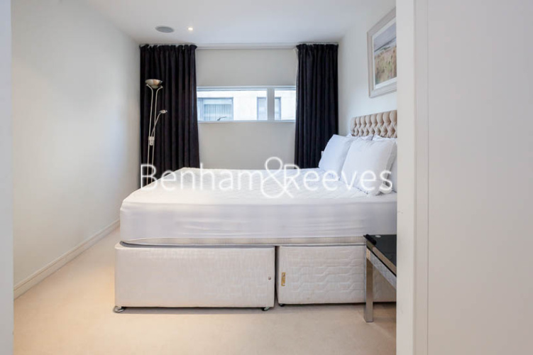 1  bedroom flat to rent in Caro Point, Grosvenor Waterside, Victoria SW1-image 9