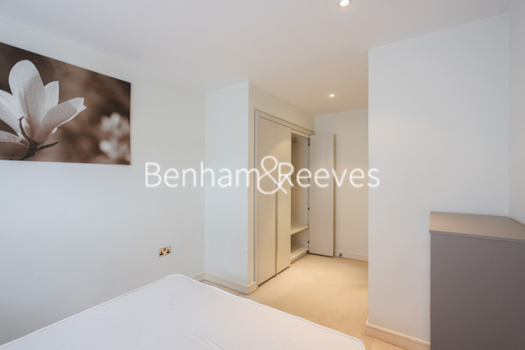 1  bedroom flat to rent in Caro Point, Grosvenor Waterside, SW1-image 12