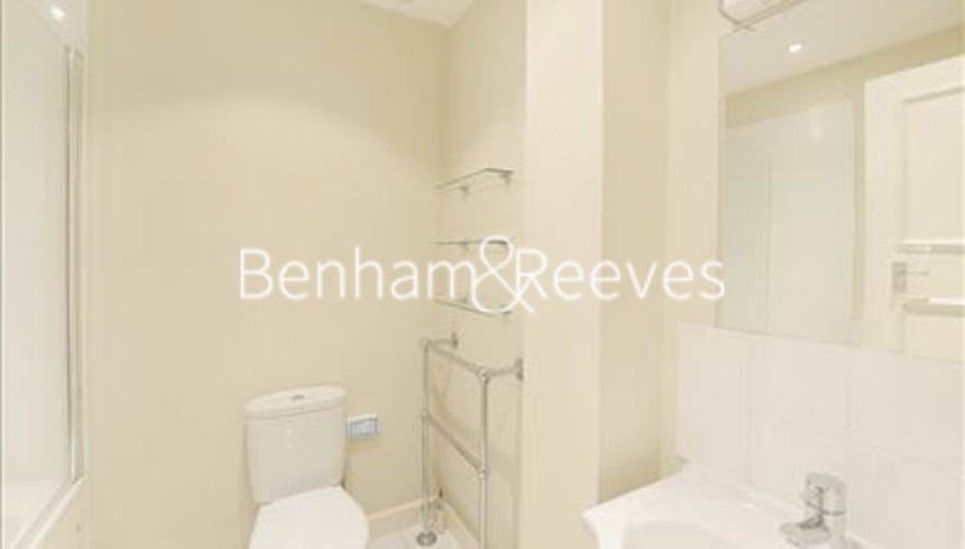 2  bedrooms flat to rent in Hill Street Apartments, Mayfair, W1-image 4