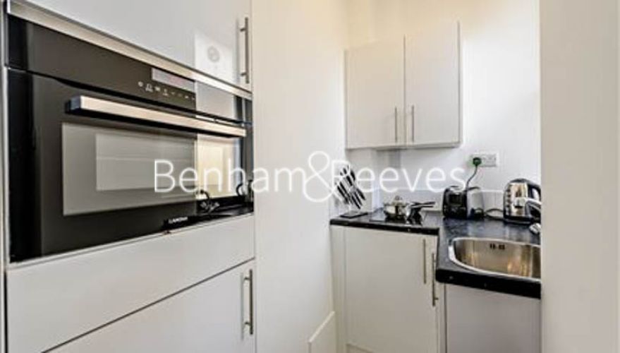 1 bedroom flat to rent in Hill Street, Mayfair, W1-image 2