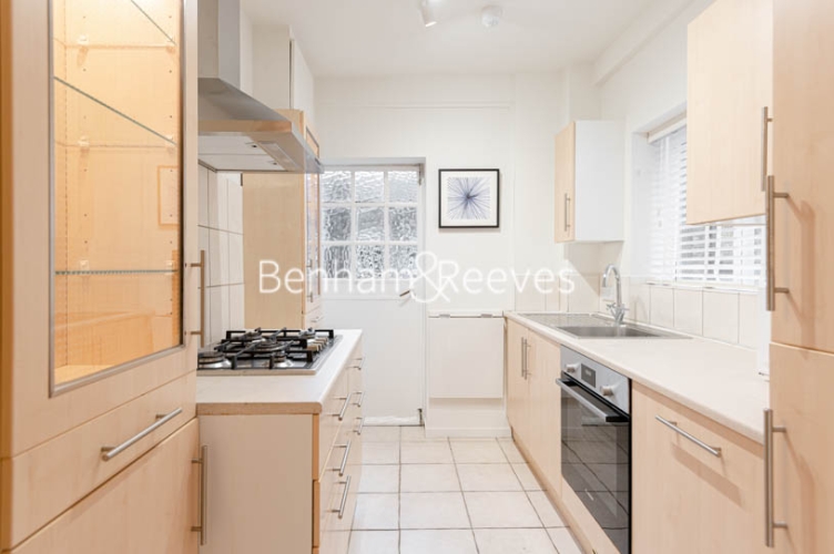 2  bedrooms flat to rent in Pelham Court, Fulham Road, Chelsea, SW3-image 2