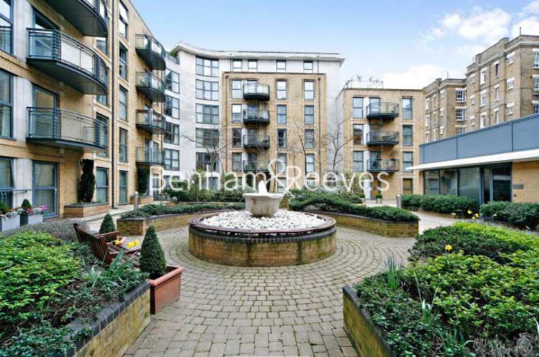 1  bedroom flat to rent in Chelsea Gate Ebury Bridge Road SW1-image 5