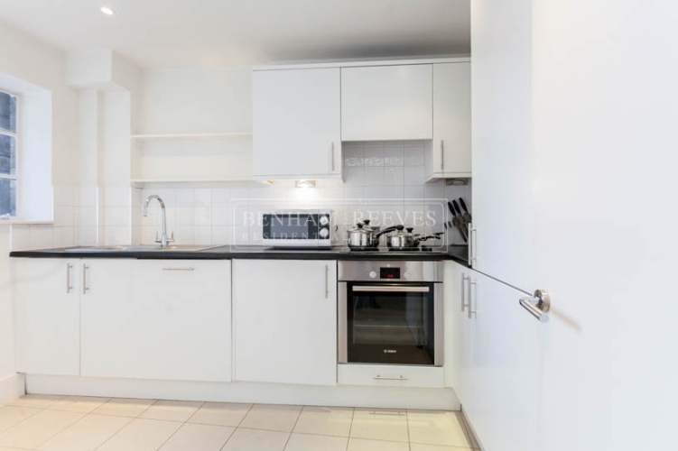 2  bedrooms flat to rent in Pelham Court, Fulham Road, Chelsea, SW3-image 5
