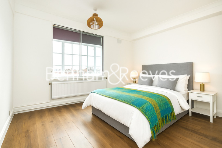 2  bedrooms flat to rent in St. George's Court, Brompton Road, SW3-image 3