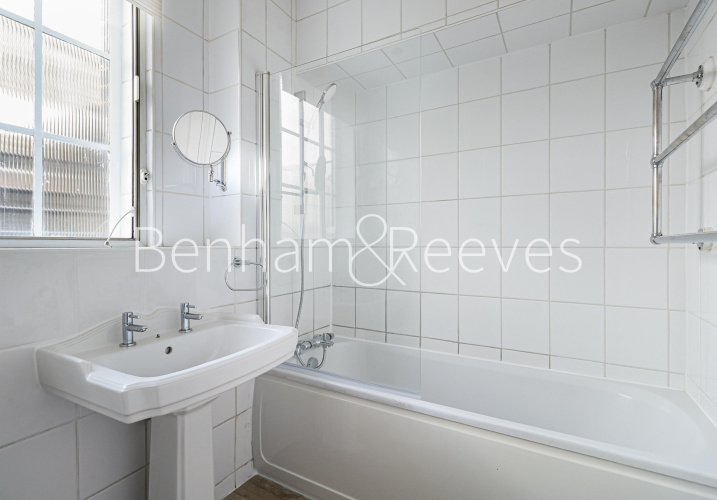 2  bedrooms flat to rent in St. George's Court, Brompton Road, SW3-image 4