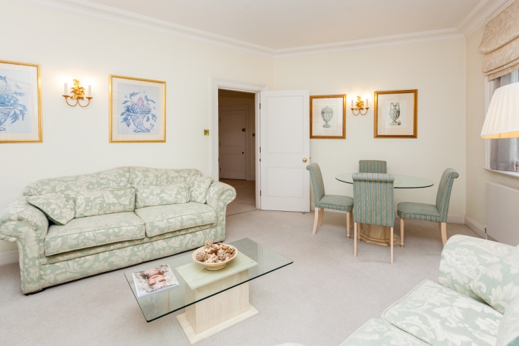 2  bedrooms flat to rent in Grosvenor Crescent Mews, Belgravia, SW1X-image 1