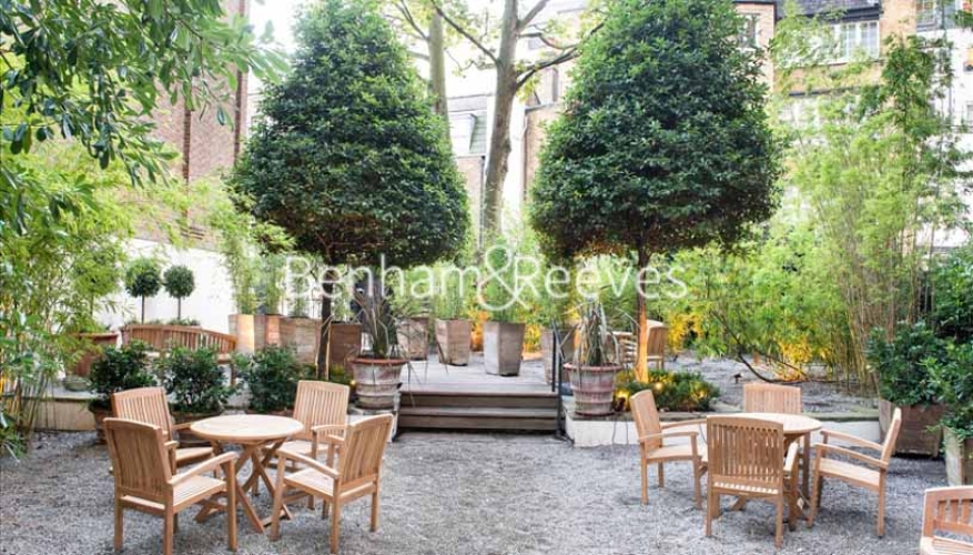 1 bedroom flat to rent in Hill Street, Mayfair, W1J-image 13