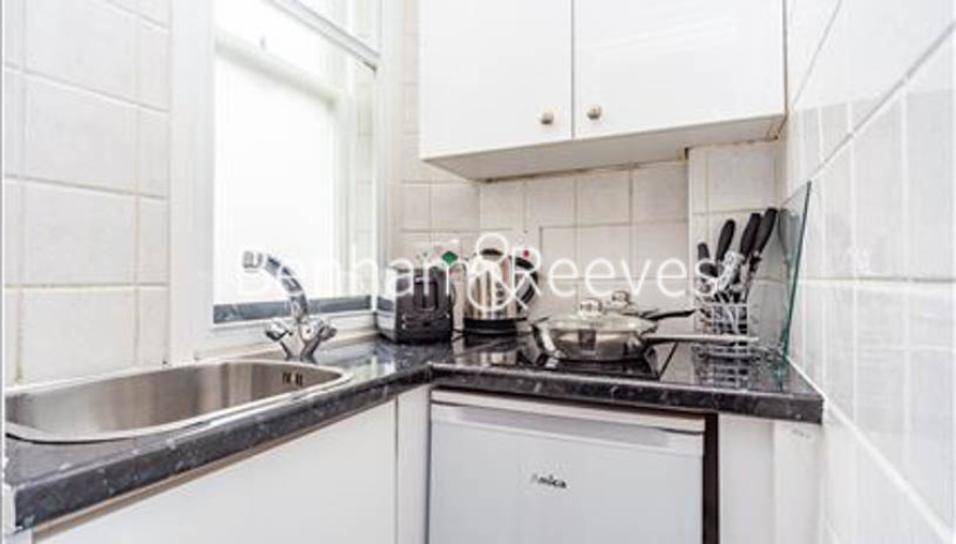 1  bedroom flat to rent in Hill Street, Mayfair, W1J-image 2