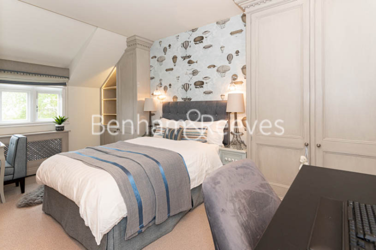 7  bedrooms house to rent in Thurloe Square, South Kensington, SW7-image 4