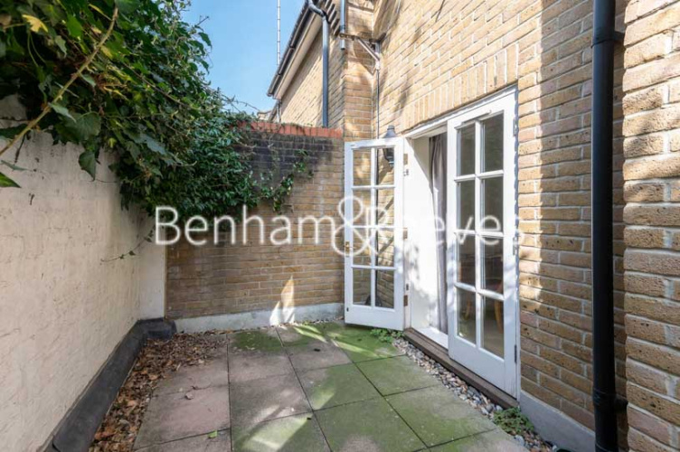 2 bedrooms flat to rent in Farrier Walk, Chelsea SW10-image 4