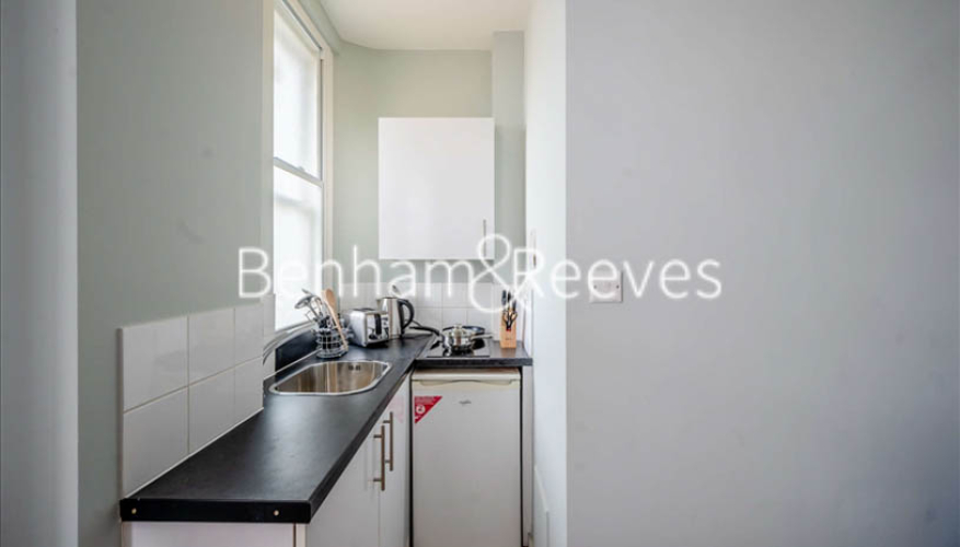 1 bedroom flat to rent in Hill Street, Mayfair, W1J-image 2