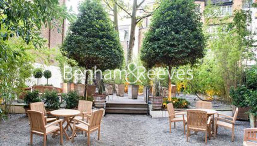 2 bedrooms flat to rent in 39 Hill Street, Mayfair, W1J-image 8