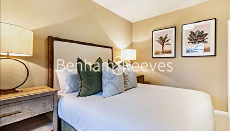 2 bedrooms flat to rent in Fulham Road, Knightsbridge, SW3-image 12