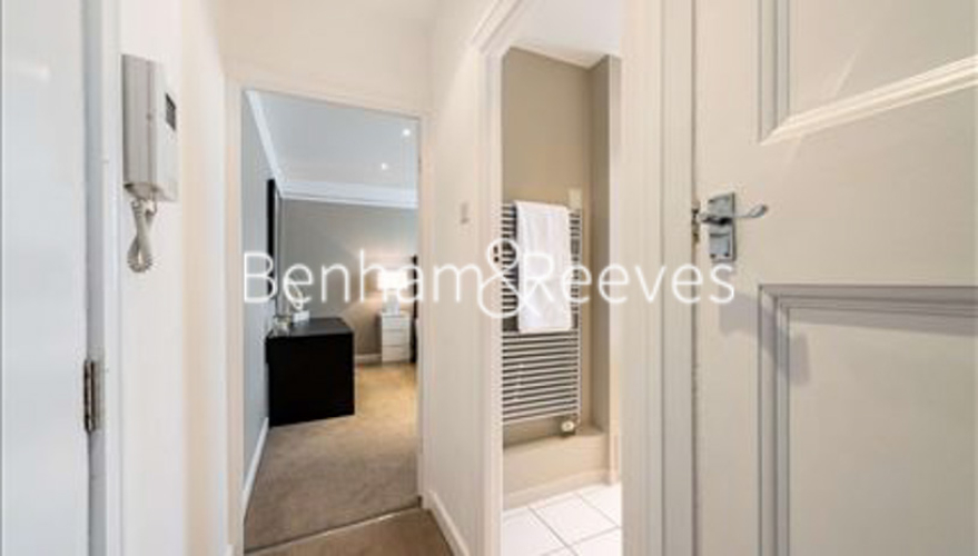1  bedroom flat to rent in 22 Hill Street, Mayfair, W1J-image 11