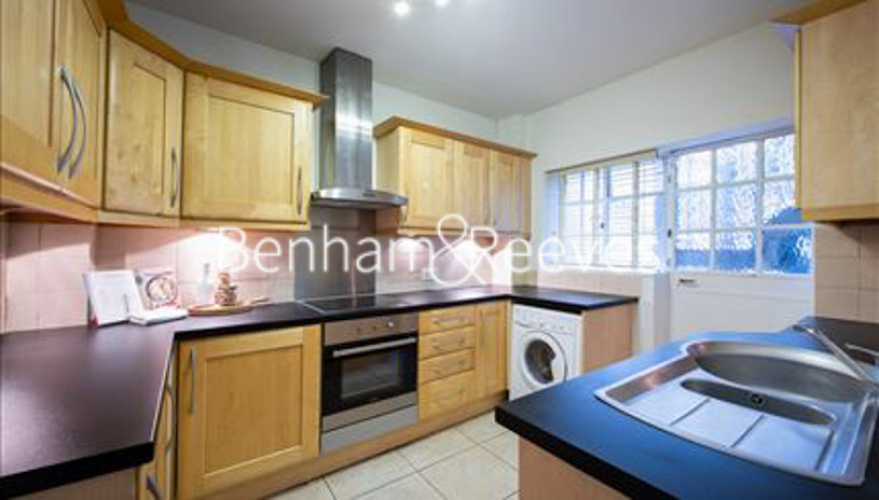 2 bedrooms flat to rent in Pelham Court, Chelsea, SW3-image 2