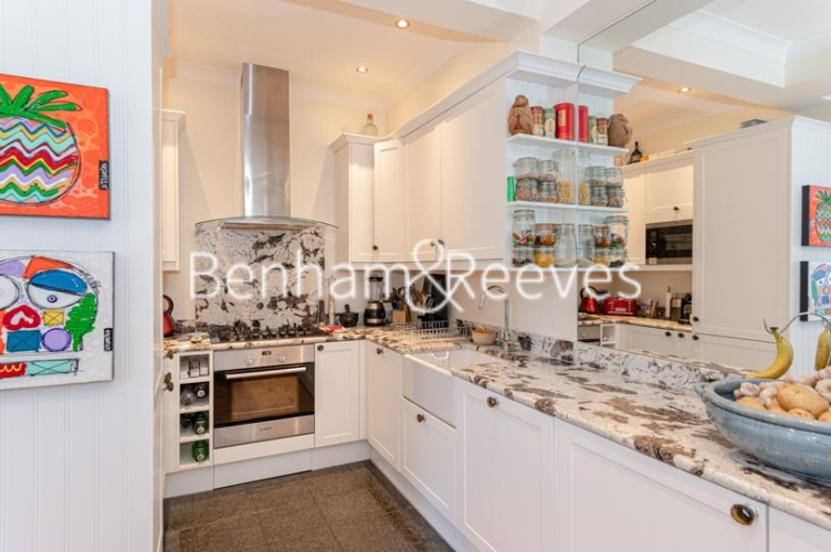 2 bedrooms flat to rent in Old Brompton Road, South Kensington, SW5-image 2
