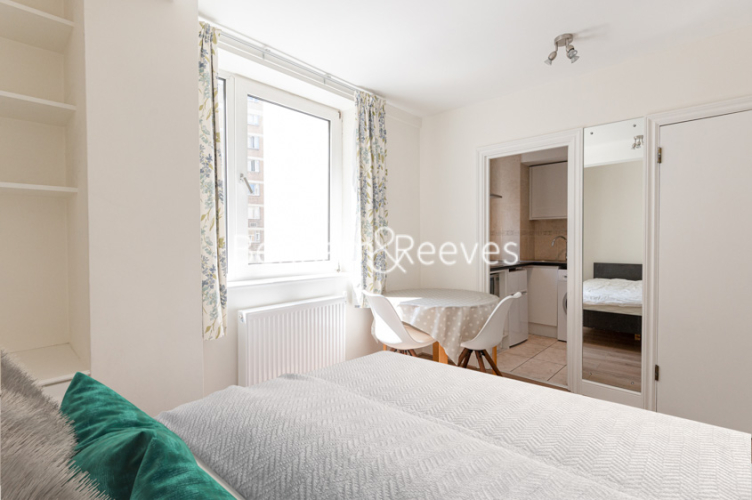 Studio flat to rent in Chelsea Cloisters, Chelsea, SW3-image 6