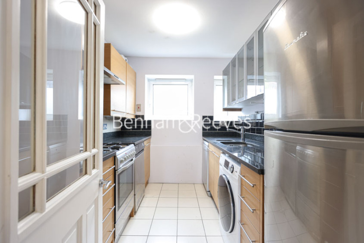 3  bedrooms flat to rent in Chelsea Manor Court, Chelsea, SW3-image 12