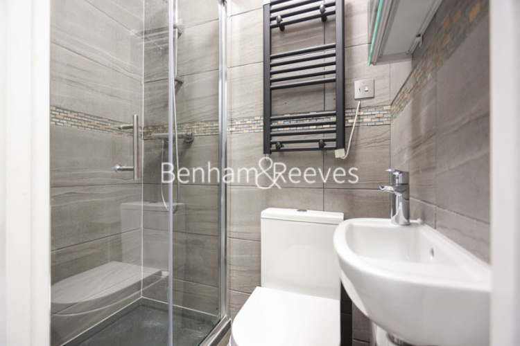 3  bedrooms flat to rent in Chelsea Manor Court, Chelsea, SW3-image 14