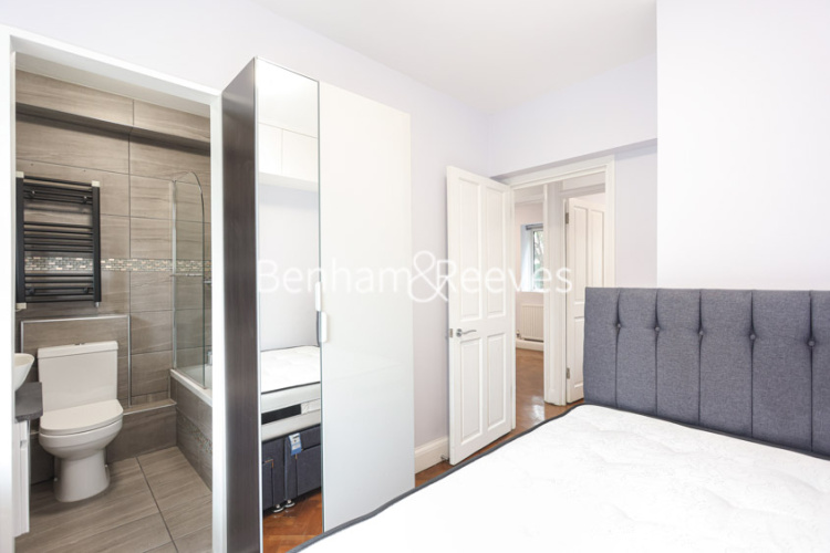 3  bedrooms flat to rent in Chelsea Manor Court, Chelsea, SW3-image 19