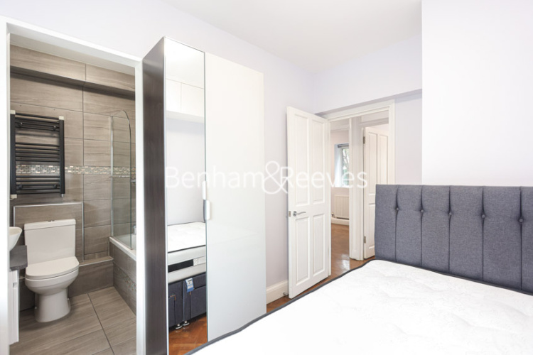 3 bedrooms flat to rent in Chelsea Manor Court, Chelsea Manor Street, SW3-image 19