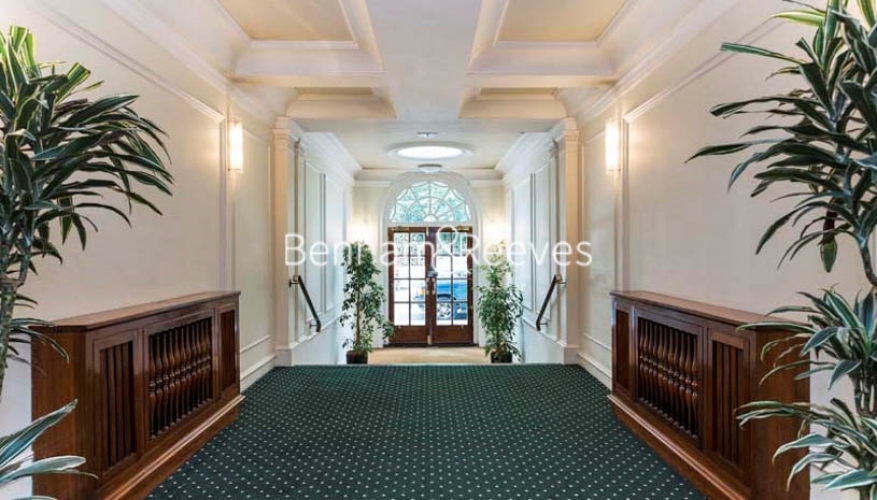 2 bedrooms flat to rent in Pelham Court, Knightsbridge, SW3-image 10