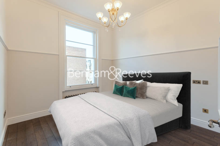 3 bedrooms flat to rent in Queensberry Place, Knightsbridge, SW7-image 3