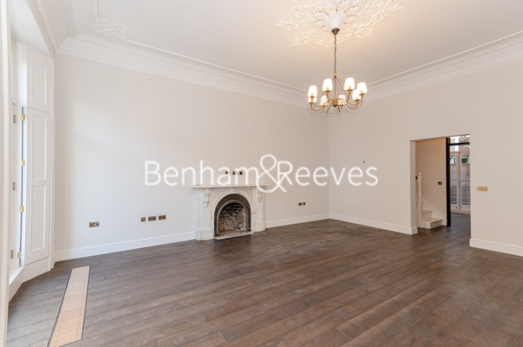 3 bedrooms flat to rent in Queensberry Place, Knightsbridge, SW7-image 13
